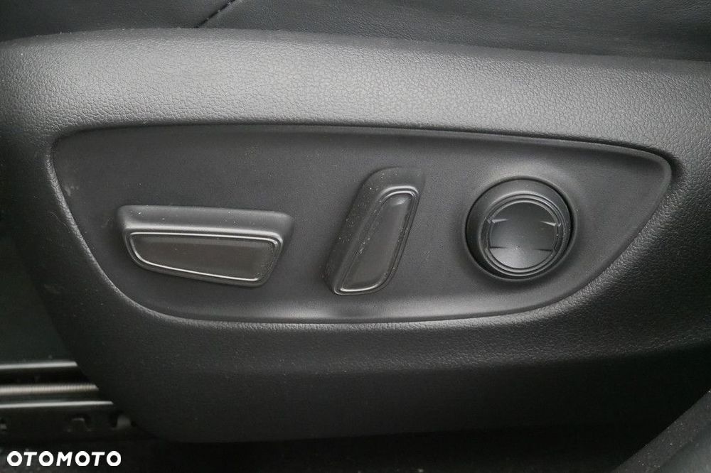 Toyota RAV4 - 29