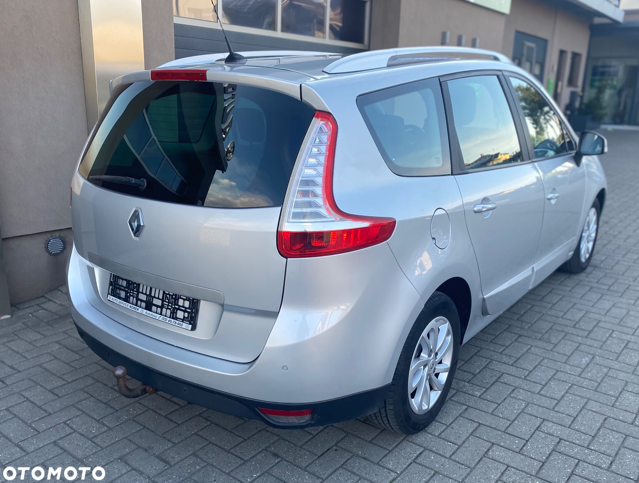 Renault Grand Scenic - 9