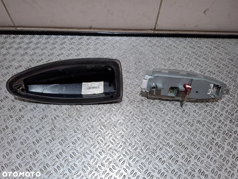Antena dachowa rekin  BMW 5 F10 rok 2012 nr 13600211 kolor A52 - 4