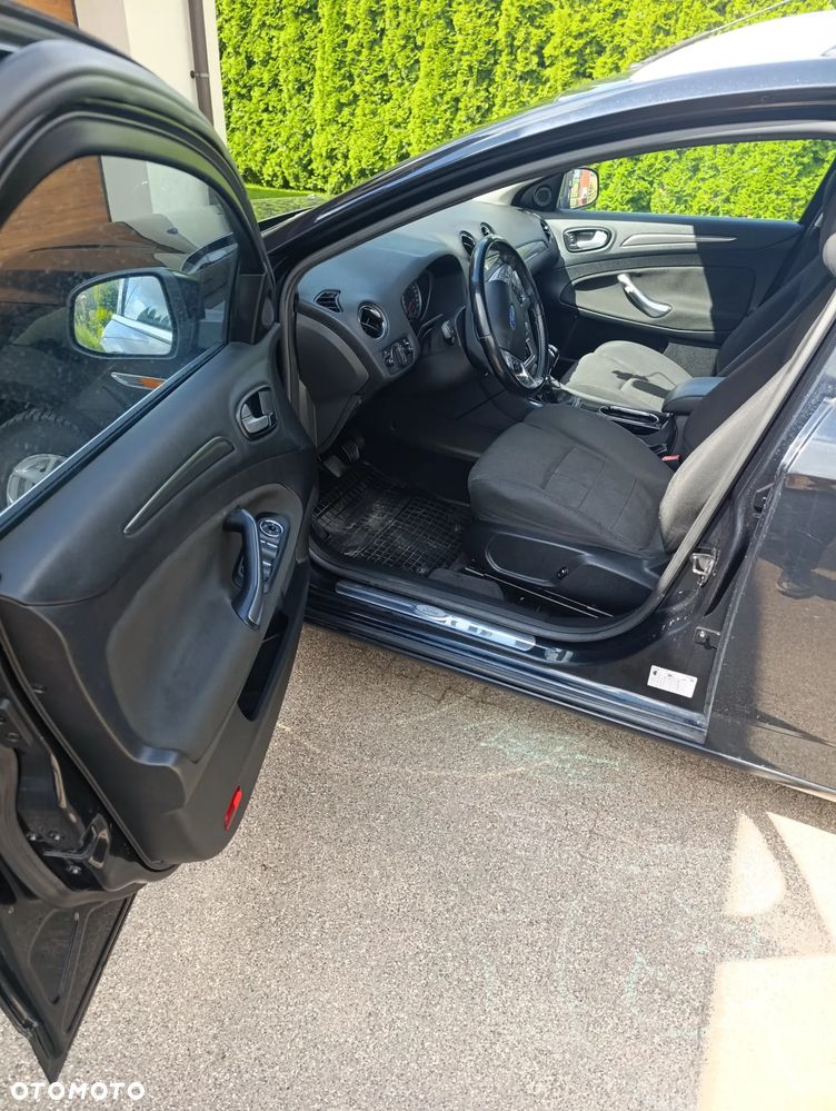 Ford Mondeo 2.0 TDCi Titanium - 16