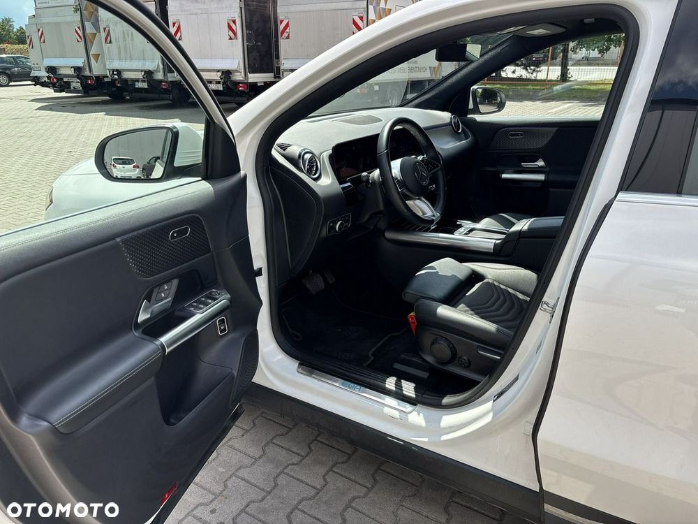 Mercedes-Benz EQA 250+ 70.5kWh Progressive - 11