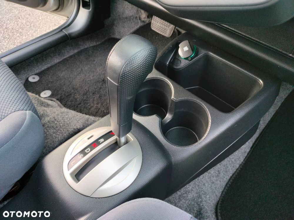 Honda Jazz 1.4 CVT ES - 17