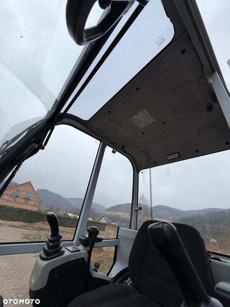 Wacker Neuson ET16 Minikoparka 2 tony. JAK NOWA 2018rok z Gospodarstwa Norweskiego 1190mtg. IGŁA! Rozsuwane hydraulicznie gąsienice. Dodatkowe sekcje Hydrauliczne. Silnik Yanmar 3 cyl. Aktualna DEKRA BMWT. Po serwisach! Ani deka luzów i wycieków. OKAZJA TANIO. Zadbana maszyna. 2 łyżki - 29