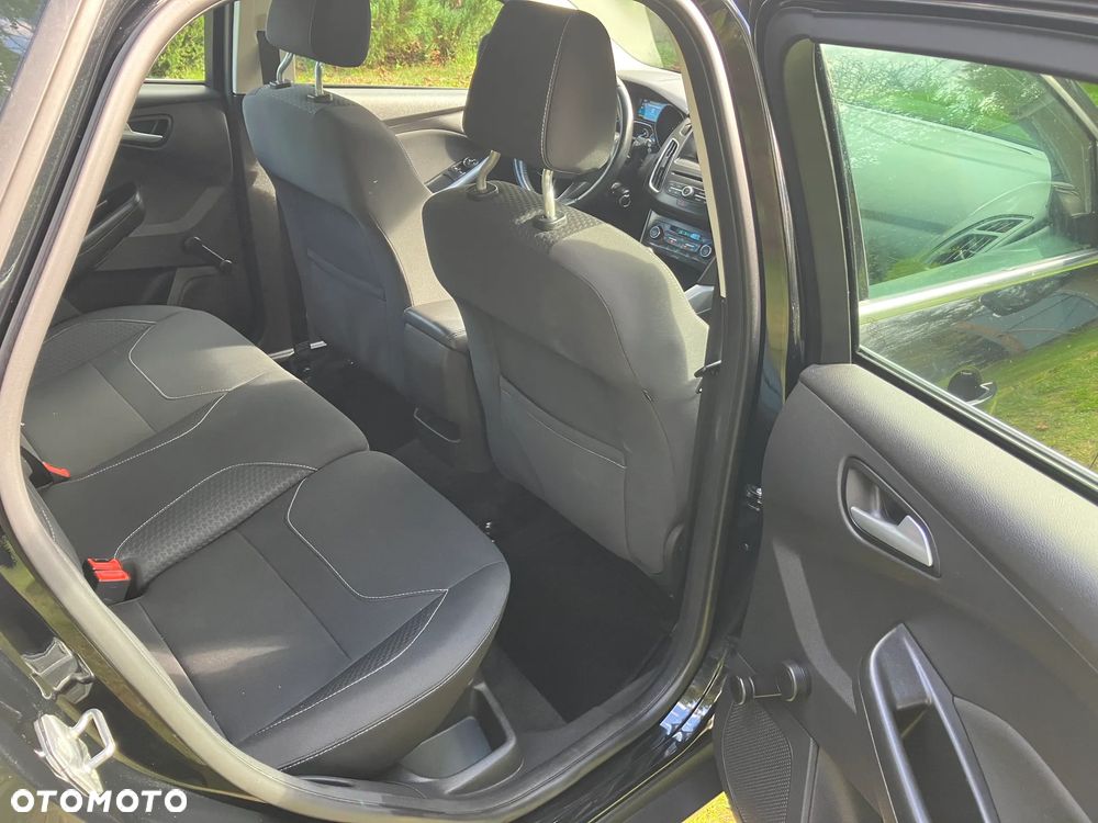 Ford Focus - 11