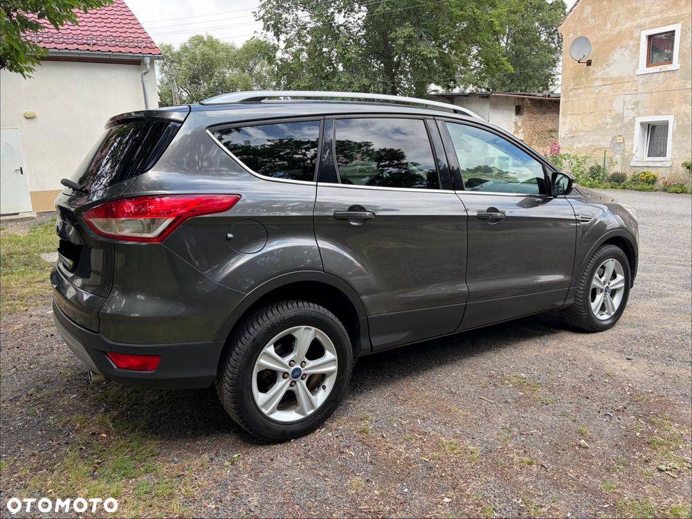 Ford Kuga 2.0 TDCi FWD Titanium - 8