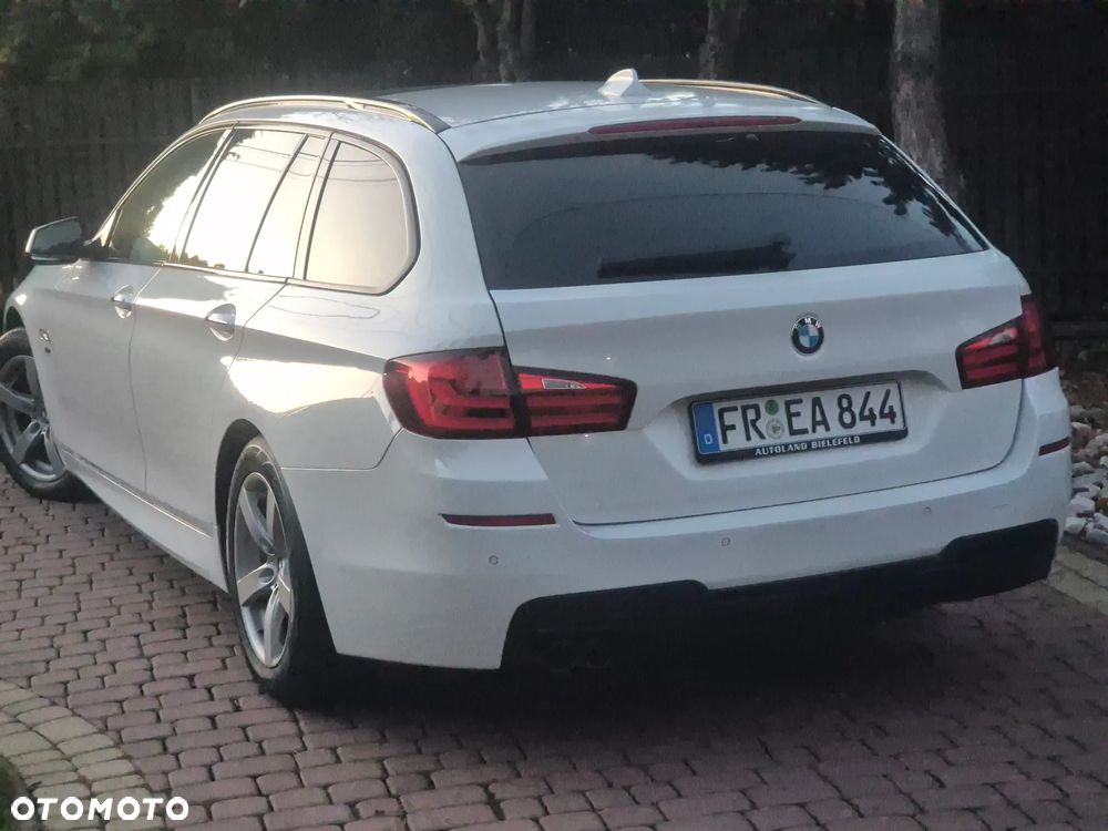 BMW Seria 5 525d xDrive - 38