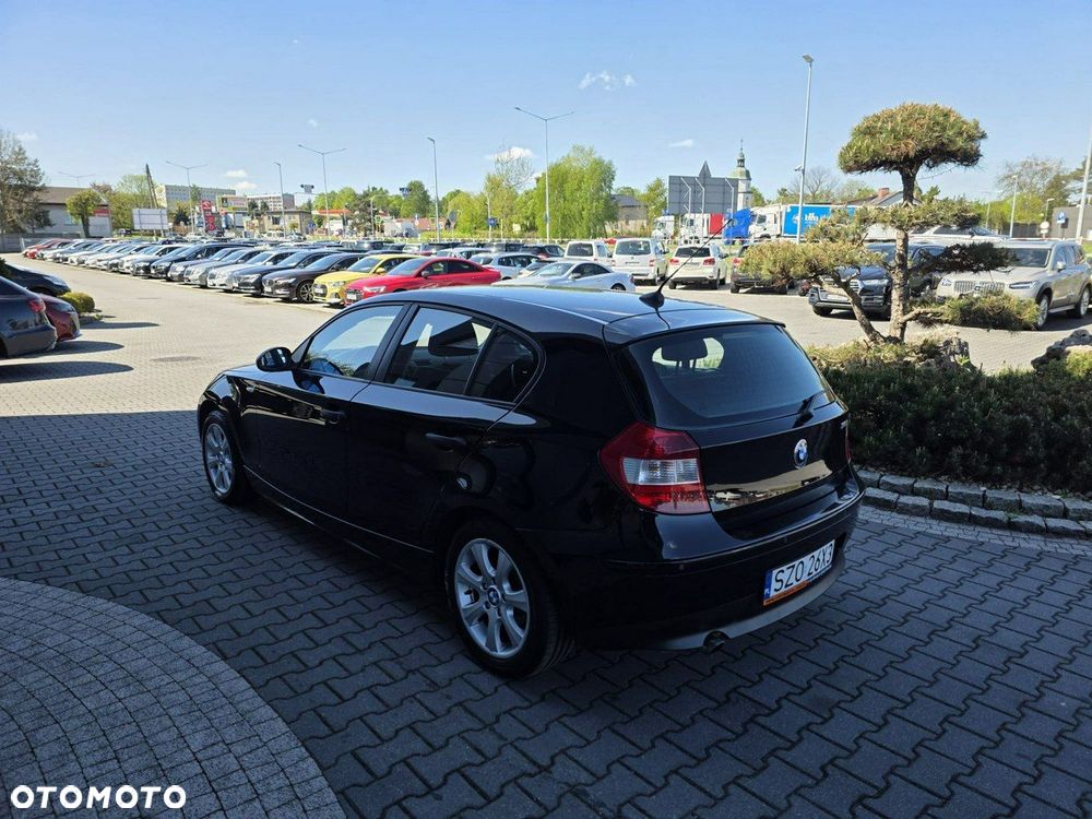 BMW Seria 1 116i - 4