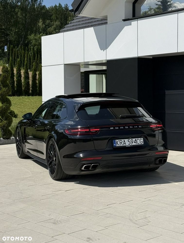 Porsche Panamera Turbo - 33