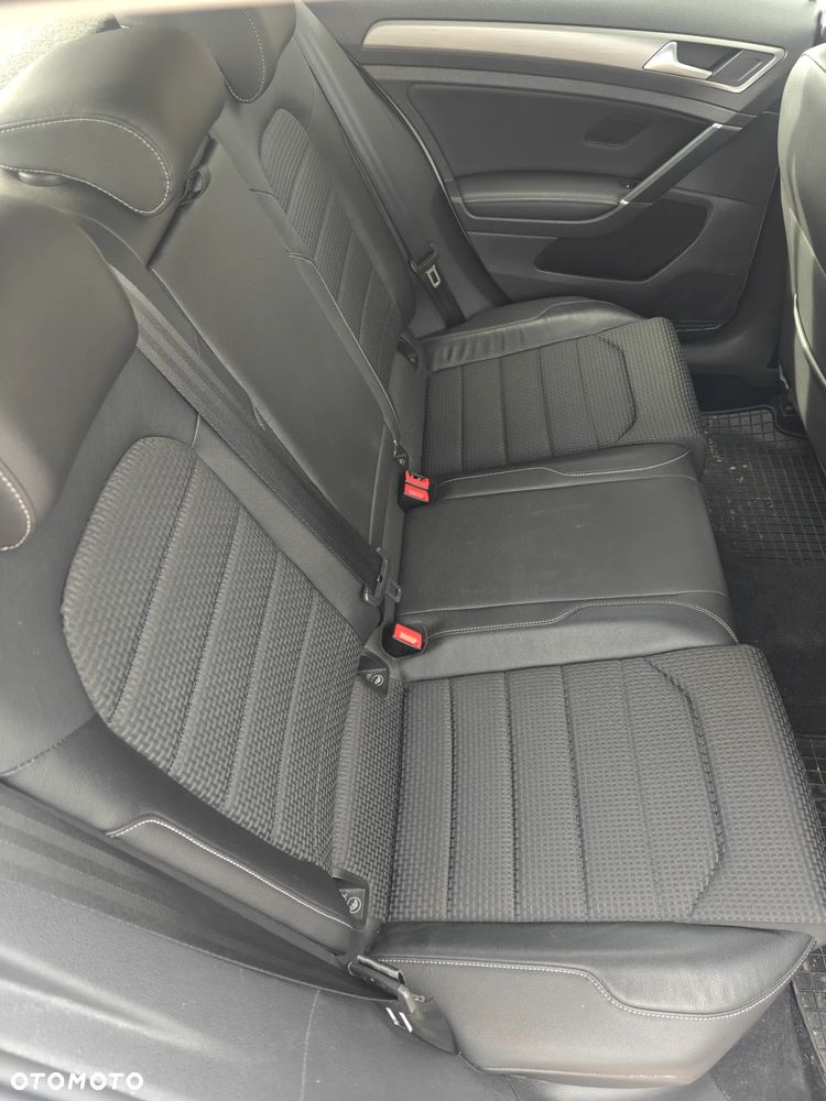 Volkswagen Golf 1.2 TSI BlueMotion Technology Comfortline - 11