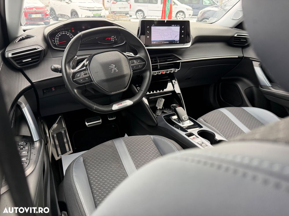 Peugeot 2008 1.5 BlueHDI EAT8 STT GT Pack - 27