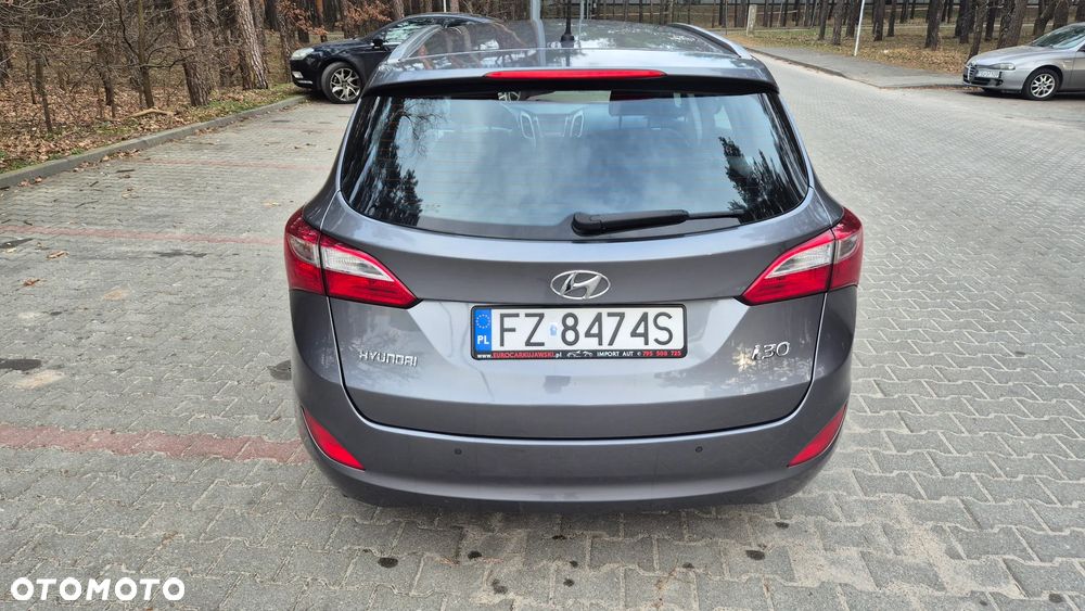 Hyundai i30 1.4 Classic + - 8