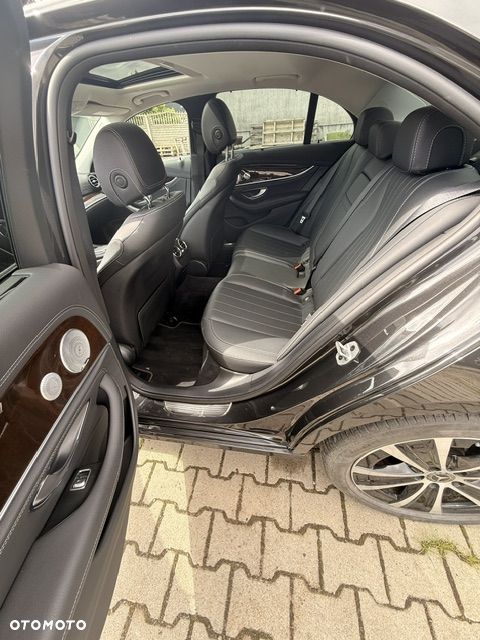 Mercedes-Benz Klasa E 300 de 4Matic 9G-TRONIC Avantgarde - 12