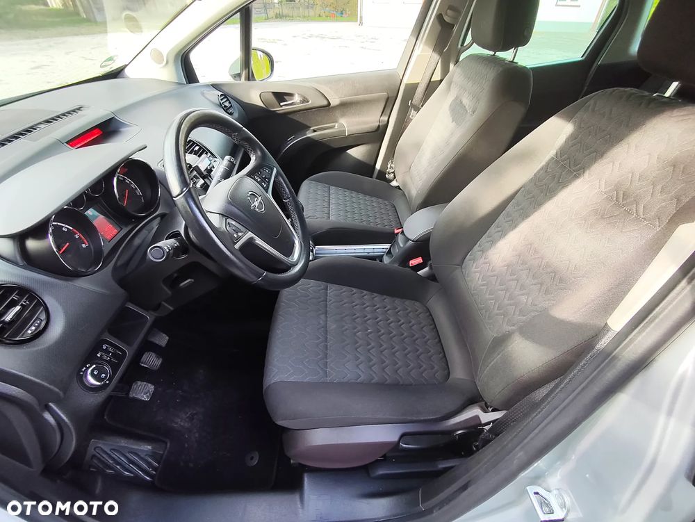 Opel Meriva - 12