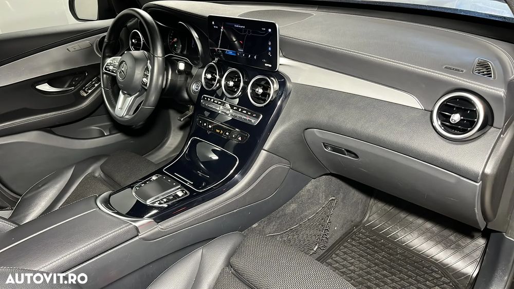 Mercedes-Benz GLC - 27