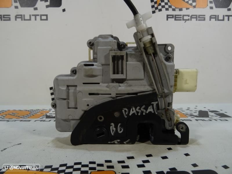 Fecho Da Porta Trás Esquerda Volkswagen Passat (3C2)  3C4839015a / 3C4 - 4