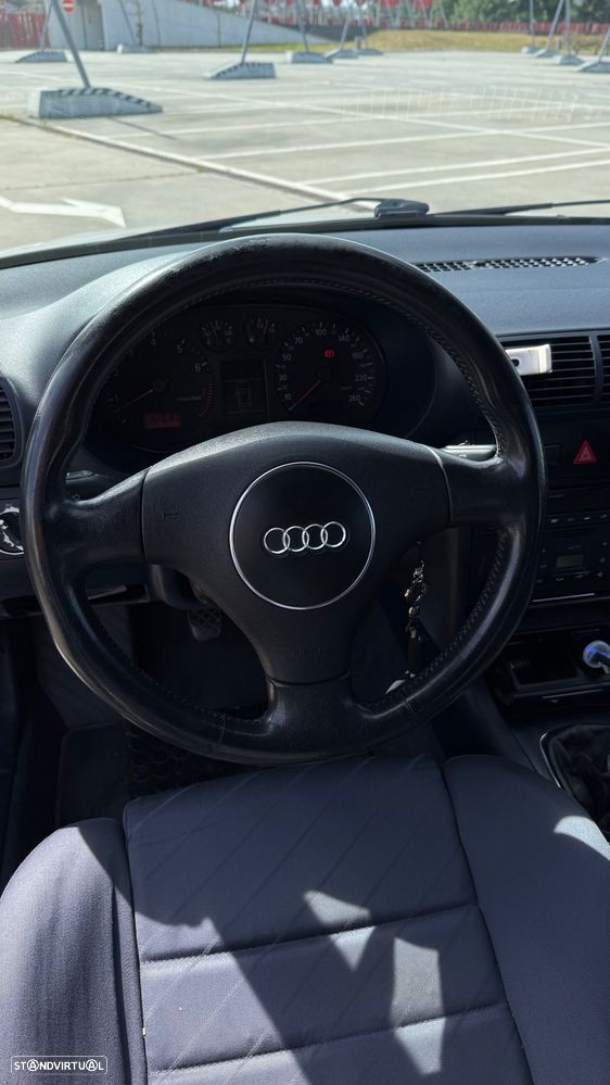Audi A3 1.6 Sport - 25
