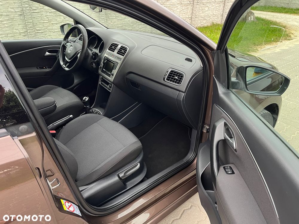 Volkswagen Polo 1.2 TSI Blue Motion Technology Lounge - 22