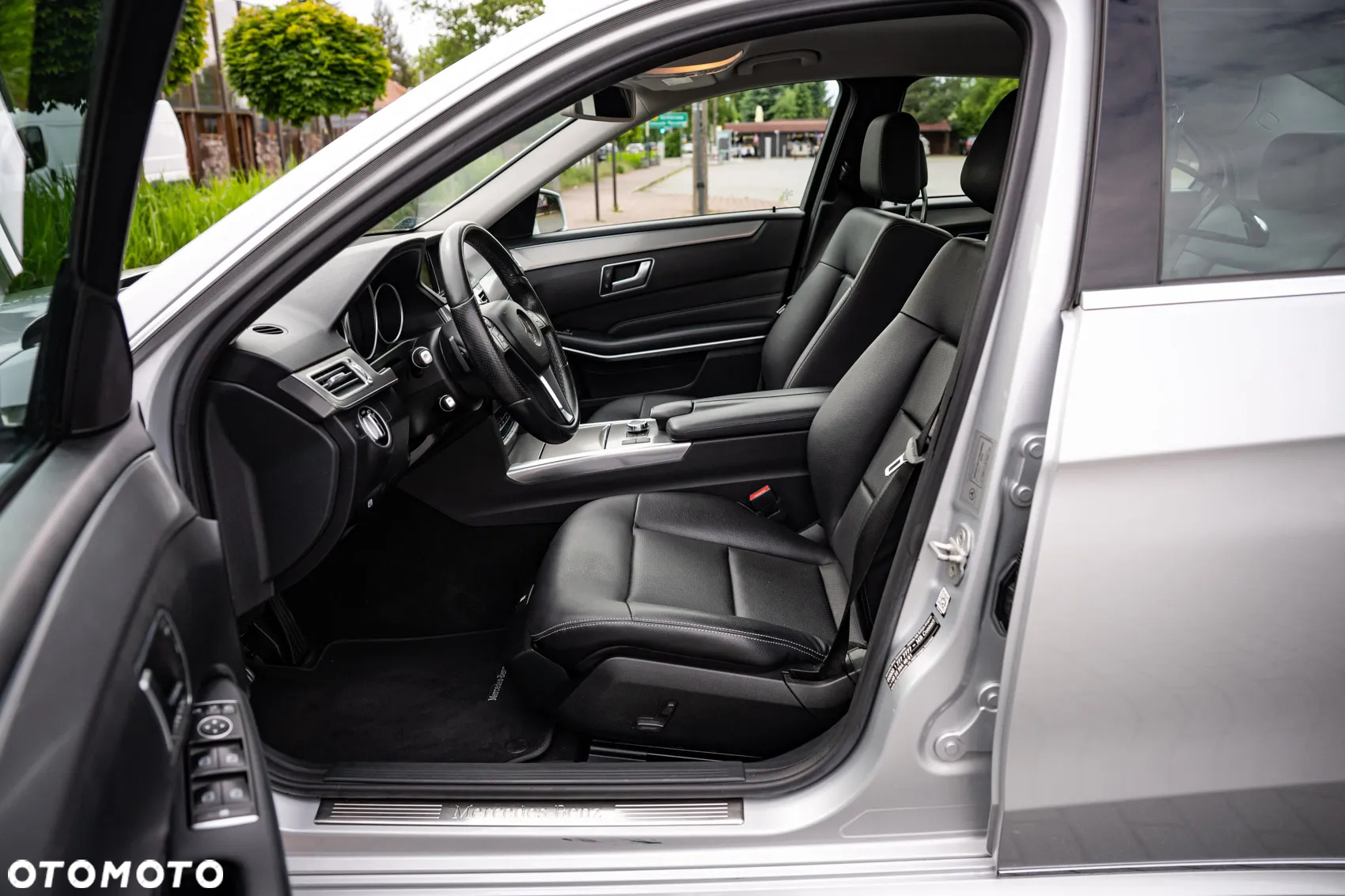Mercedes-Benz Klasa E 220 BlueTEC 4-Matic Avantgarde - 14