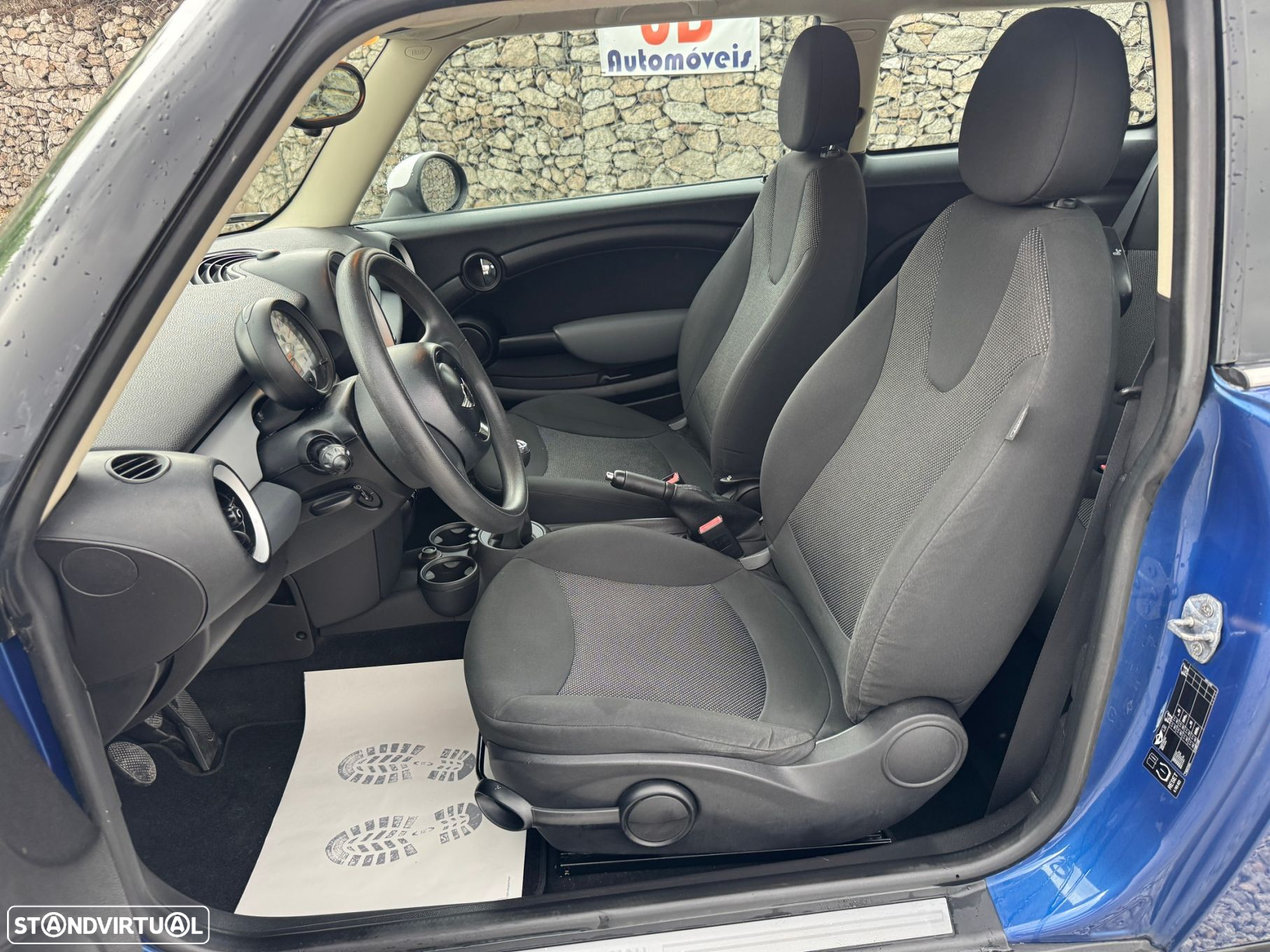 MINI 3 Portas One D - 8