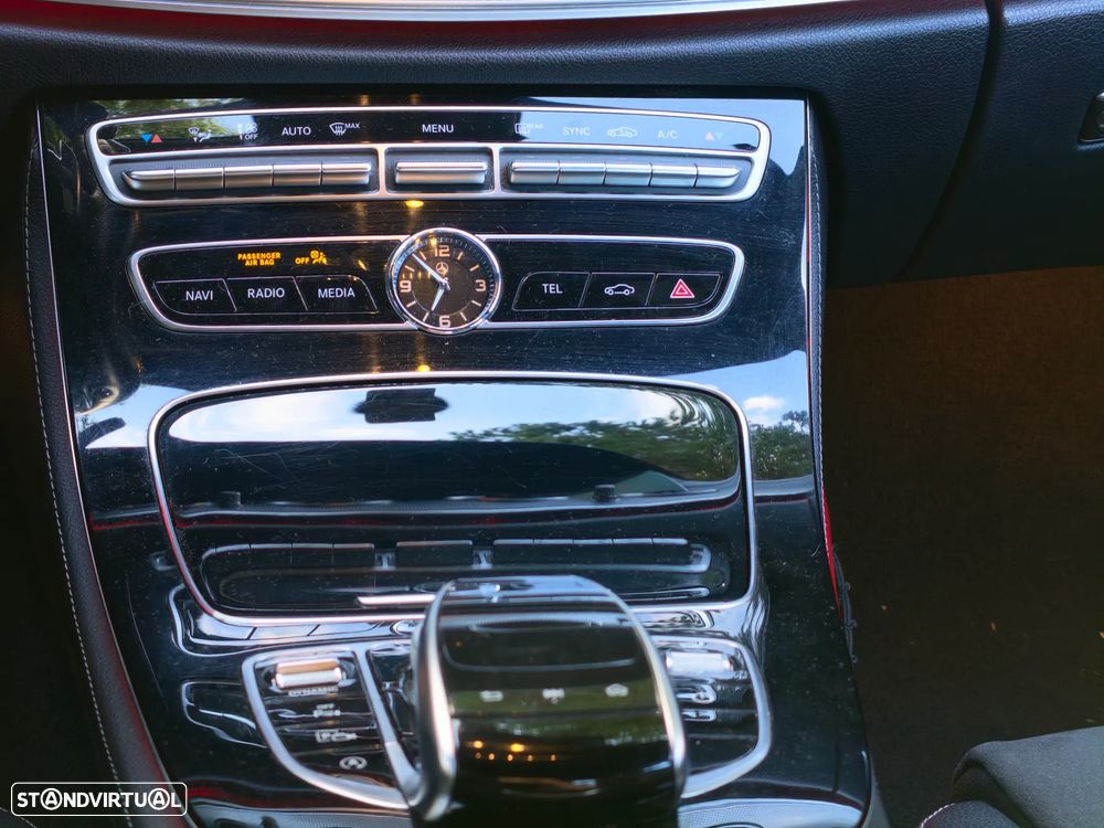 Mercedes-Benz E 220 d AMG Line - 14