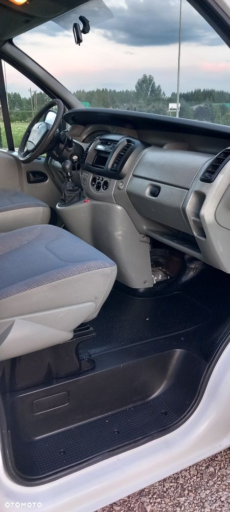 Renault Trafic - 9