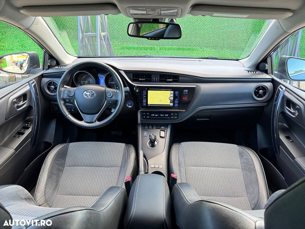 Toyota Auris 1.8 L VVT-i Hybrid Sol + - 8