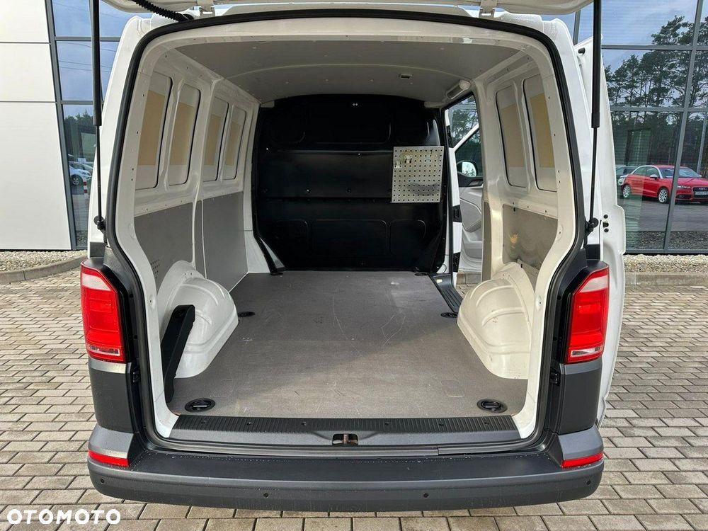 Volkswagen Transporter - 24