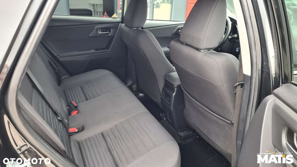 Toyota Auris - 12