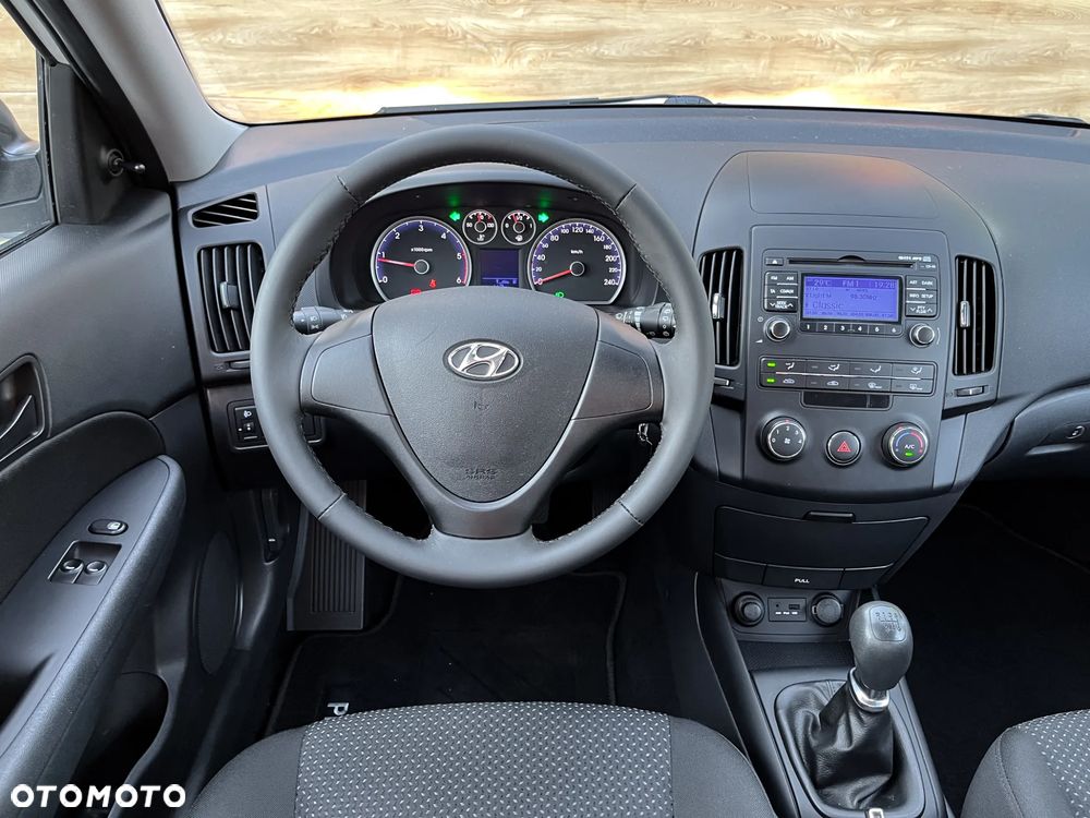 Hyundai i30 1.6 CRDi Classic EU5 - 4