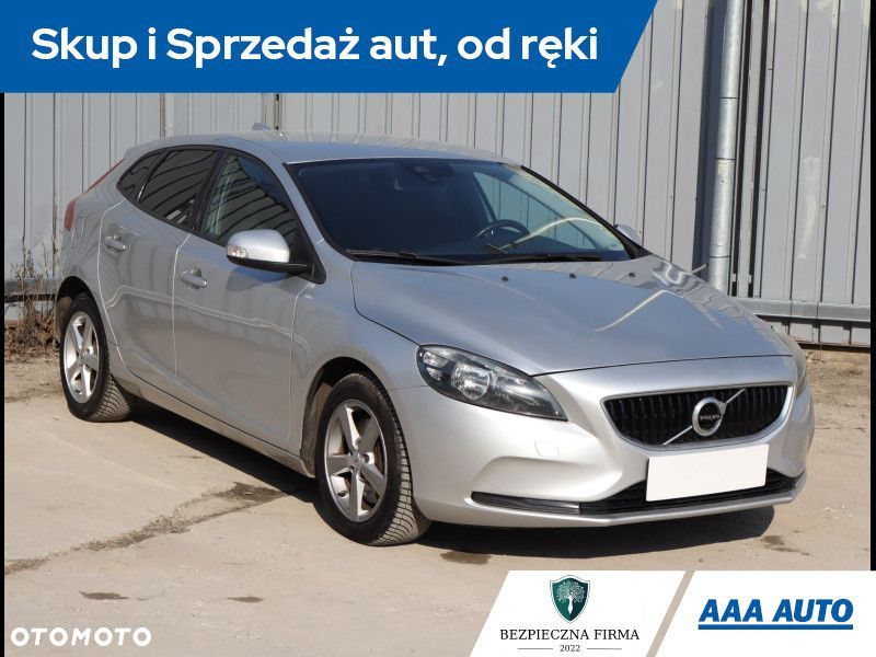 Volvo V40 - 2