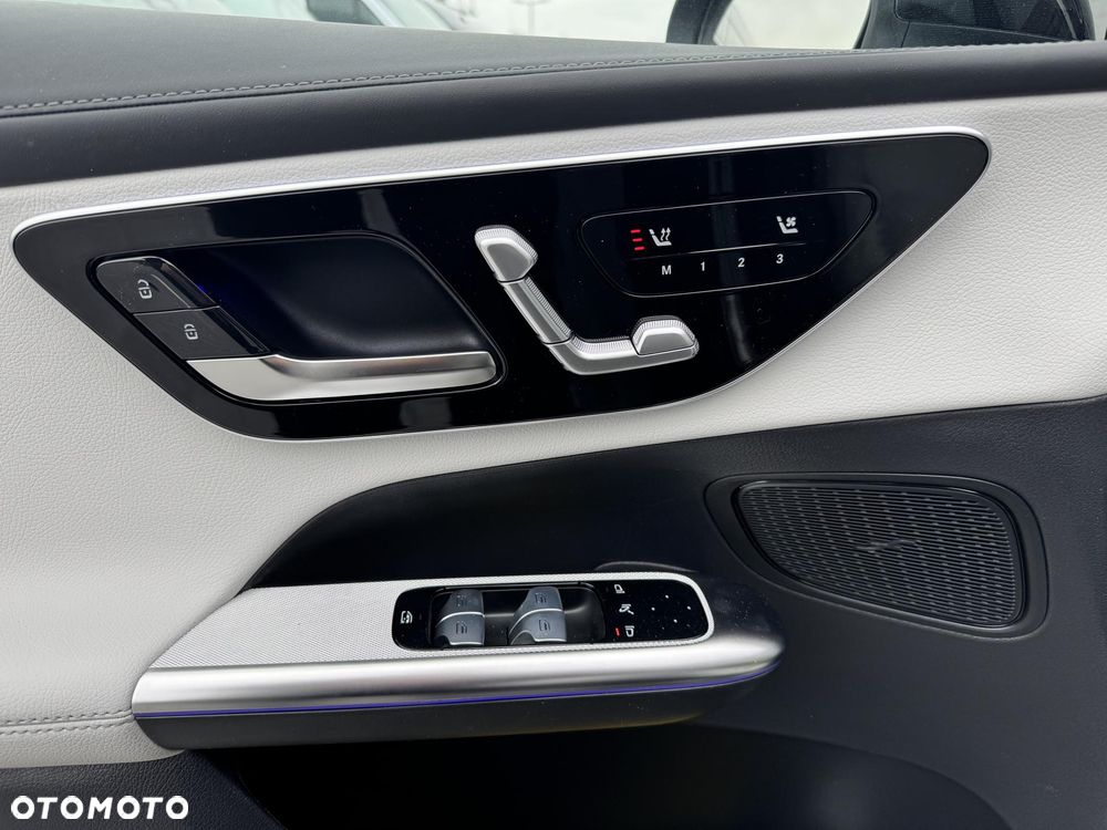 Mercedes-Benz GLC 300 e PHEV 4-Matic AMG Line - 16