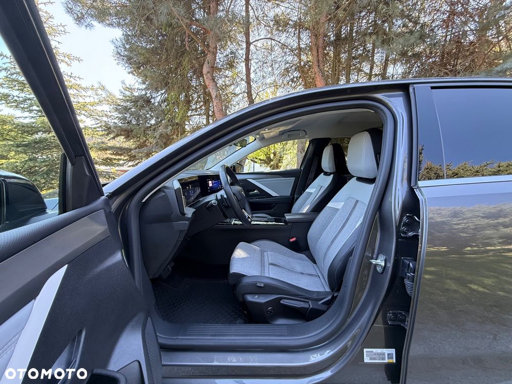 Opel Astra 1.2 T Elegance S&S - 15