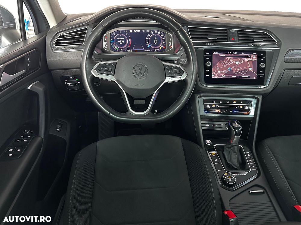 Volkswagen Tiguan 2.0 TDI SCR 4MOTION DSG Elegance - 32