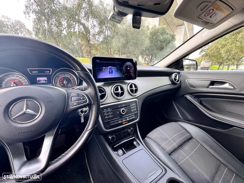 Mercedes-Benz GLA 220 d 4Matic 7G-DCT Urban - 8