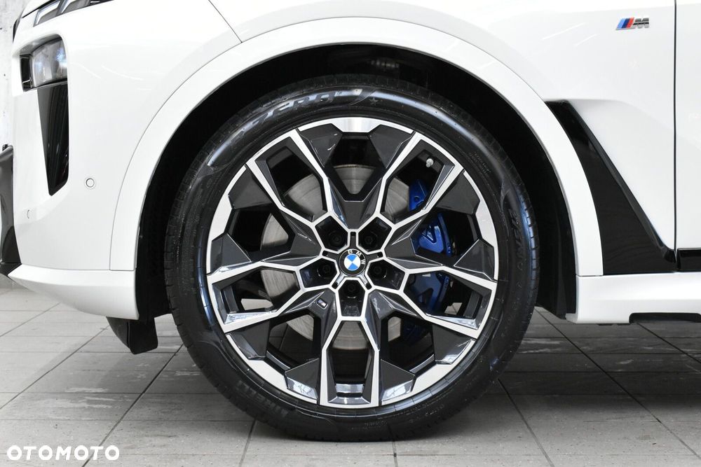 BMW X7 - 7