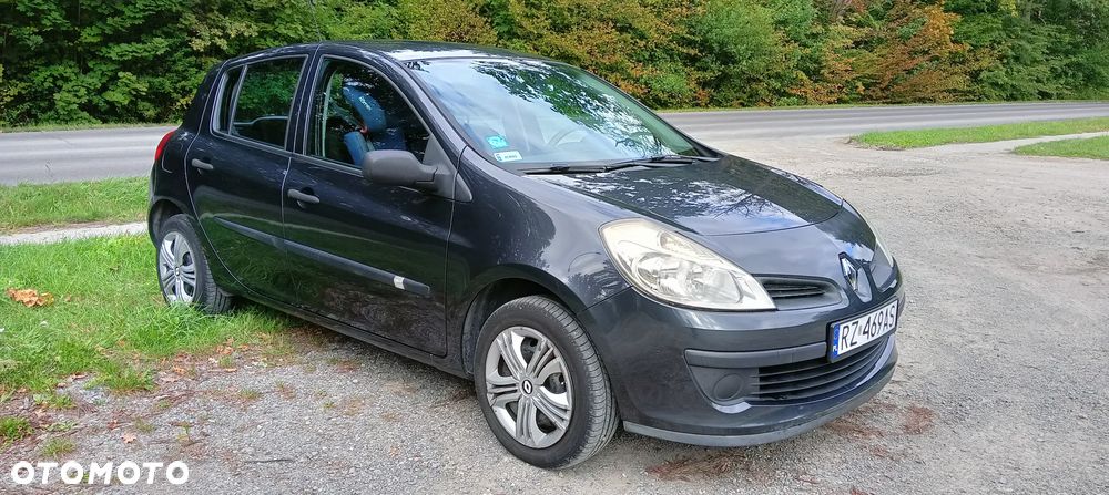 Renault Clio - 2