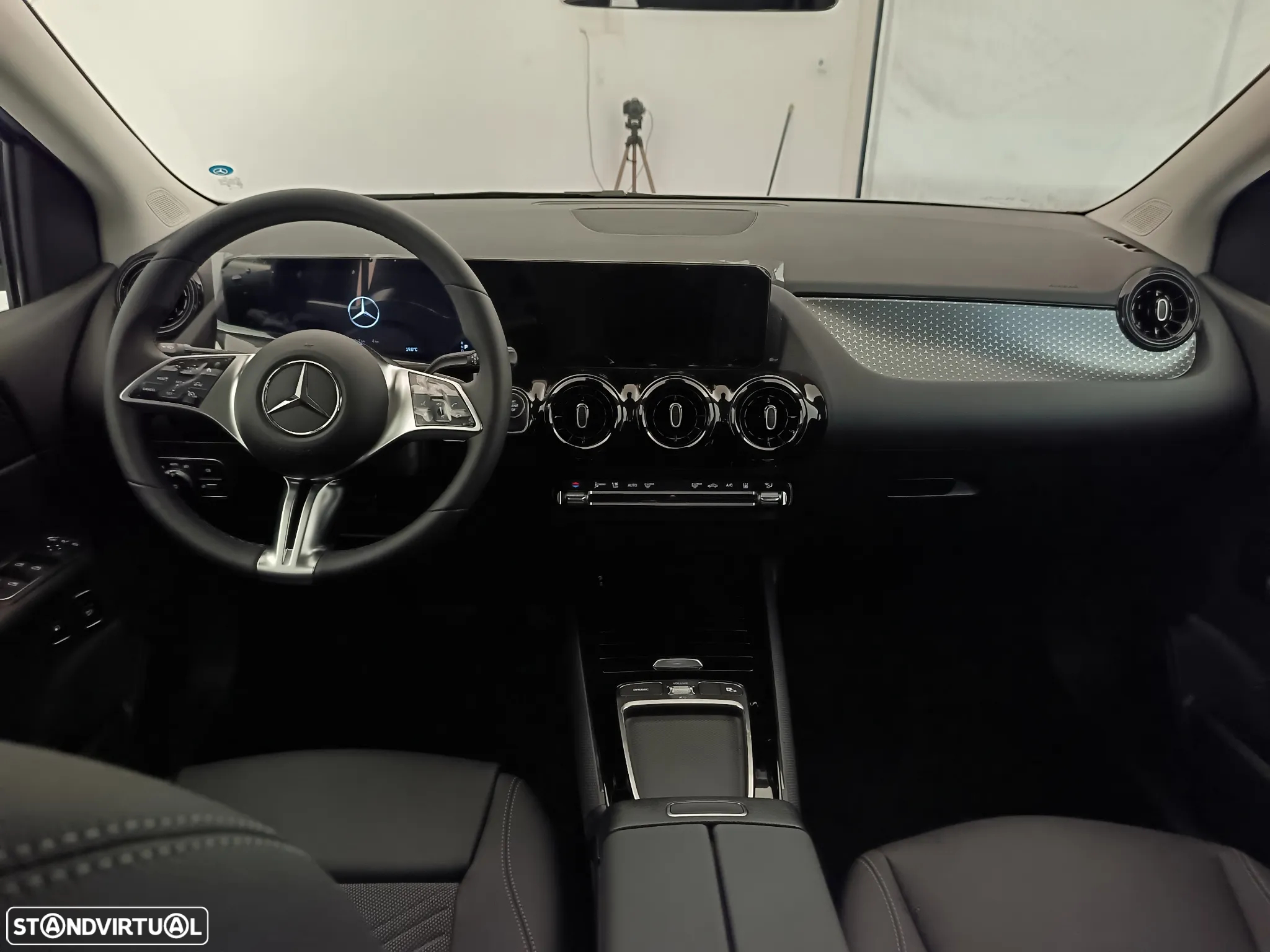 Mercedes-Benz B 250 e - 18