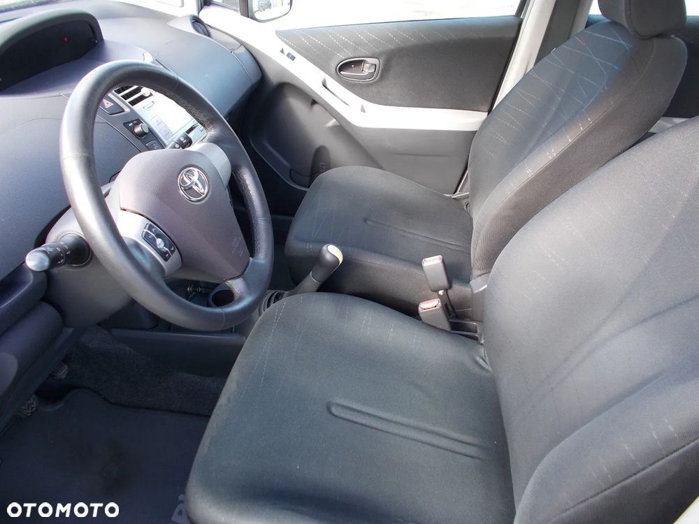 Toyota Yaris 1.0 VVT-i Style - 17