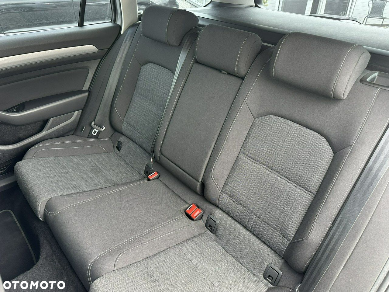 Volkswagen Passat 2.0 TDI EVO Business - 19