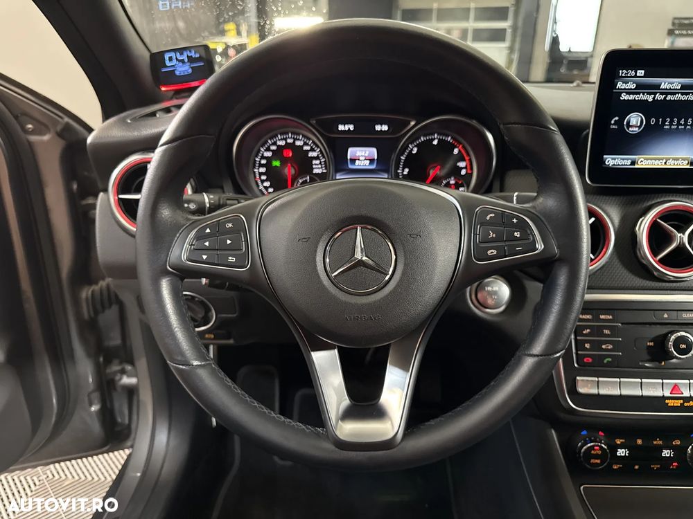 Mercedes-Benz GLA 200 d 4MATIC Aut. - 17