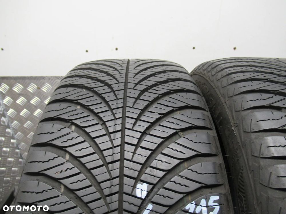 2x Goodyear Vector 4Seasons Gen2 215/55/17 94V nr.1770 7,4mm - 3