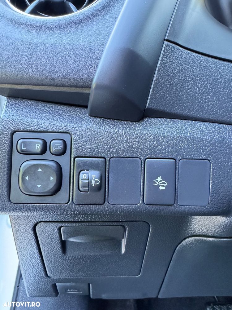 TOYOTA Auris 2016 — imagine 16
