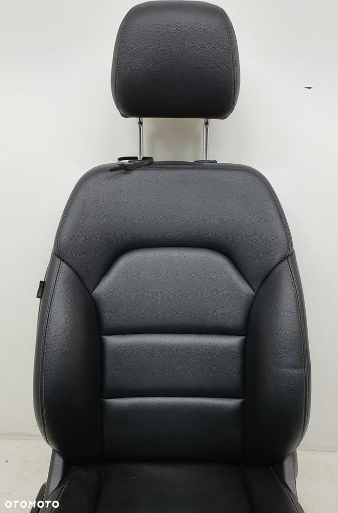 FOTEL PRAWY PRZÓD PRZEDNI PASAŻERA SKÓRA GRZANY MERCEDES W246 EUROPA - 7