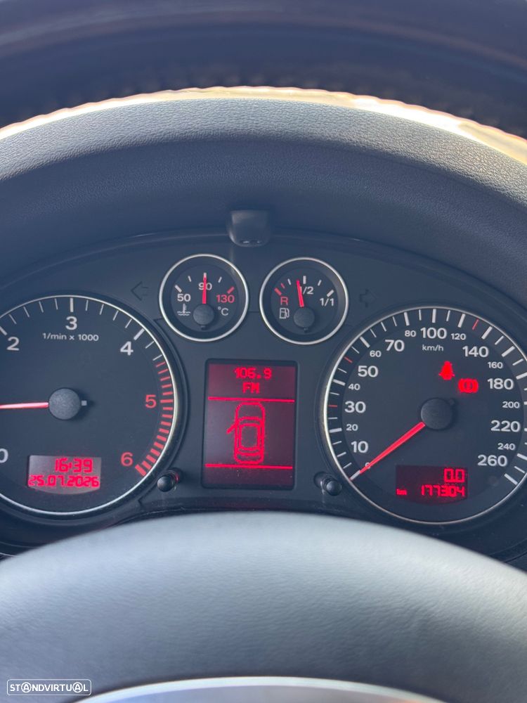 Audi A3 Sportback 2.0 TDi — fotografia 13