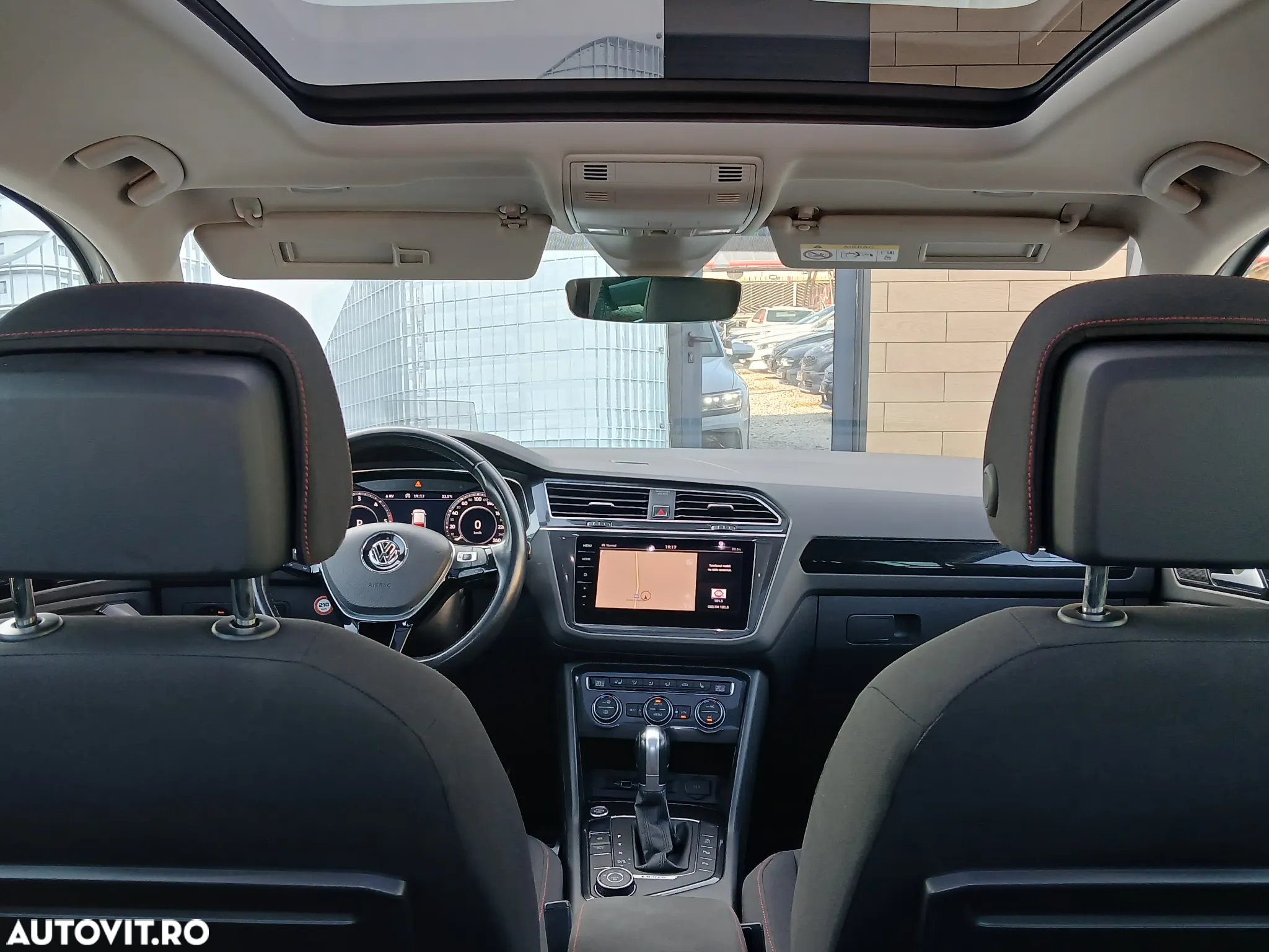 Volkswagen Tiguan - 25