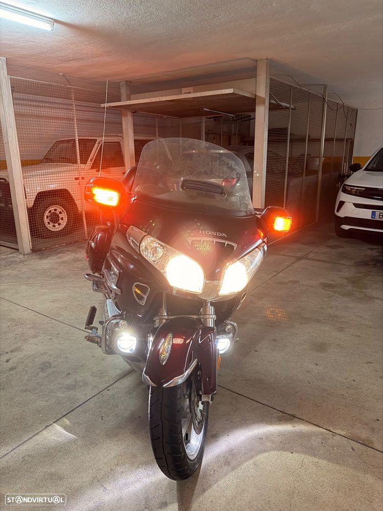 Honda Goldwing GL 1800 - 10