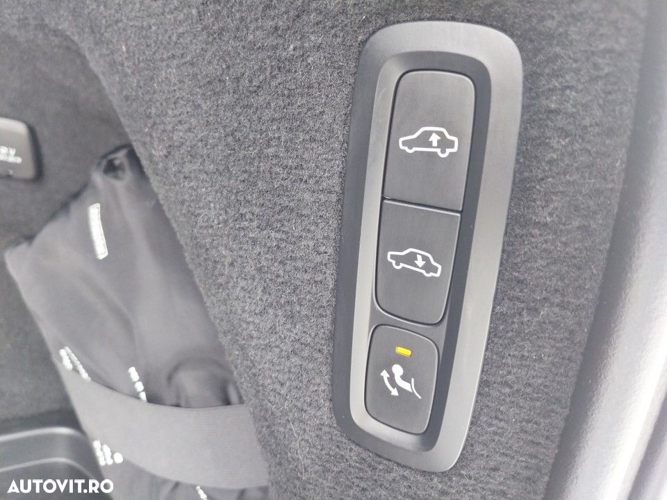 Volvo XC 90 - 20