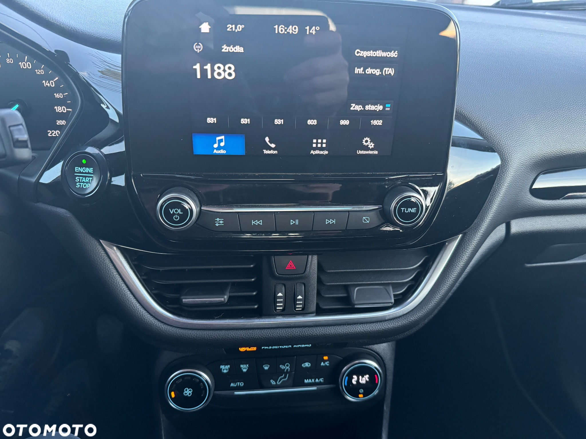 Ford Fiesta 1.0 EcoBoost S&S ST-LINE X - 13