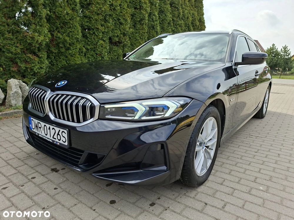 BMW Seria 3 320e PHEV xDrive - 1