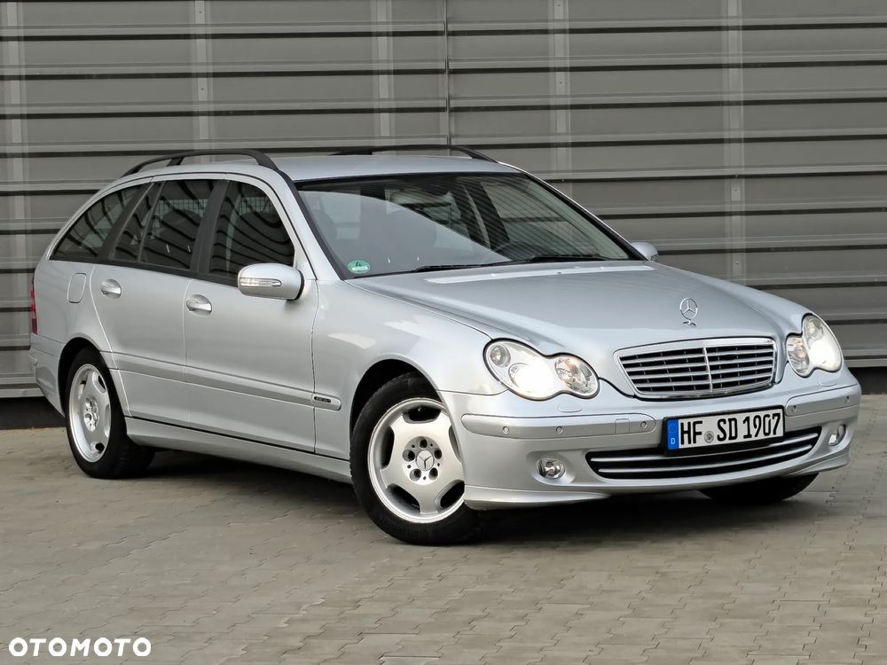 Mercedes-Benz Klasa C 180 Kompressor Automatik Avantgarde Sport Edition - 7